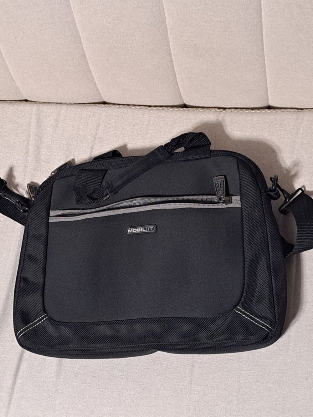 Mobil IT Soft Sided Laptop Bag with Shoulder Strap